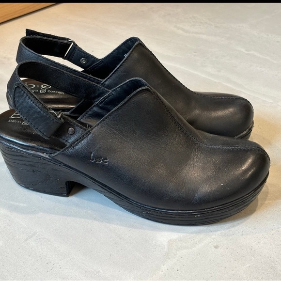 B.O.C  Women's Black Leather Clog - Picture 1 of 7